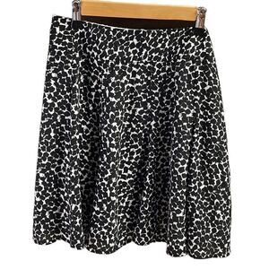 Nue Options Women Black and White With Line Flare Zip Side Skirt Size 10 Petite